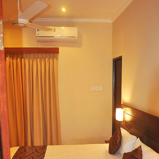 Mercuryfm 101 Yarl Mercury Inn - Jaffna Exterior photo